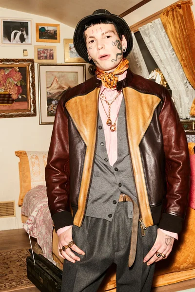Look 43